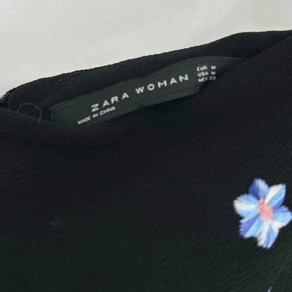 Zara Woman Skirt‎ Womens Medium Black Floral Embroidered A-Line Mini Cottagecore